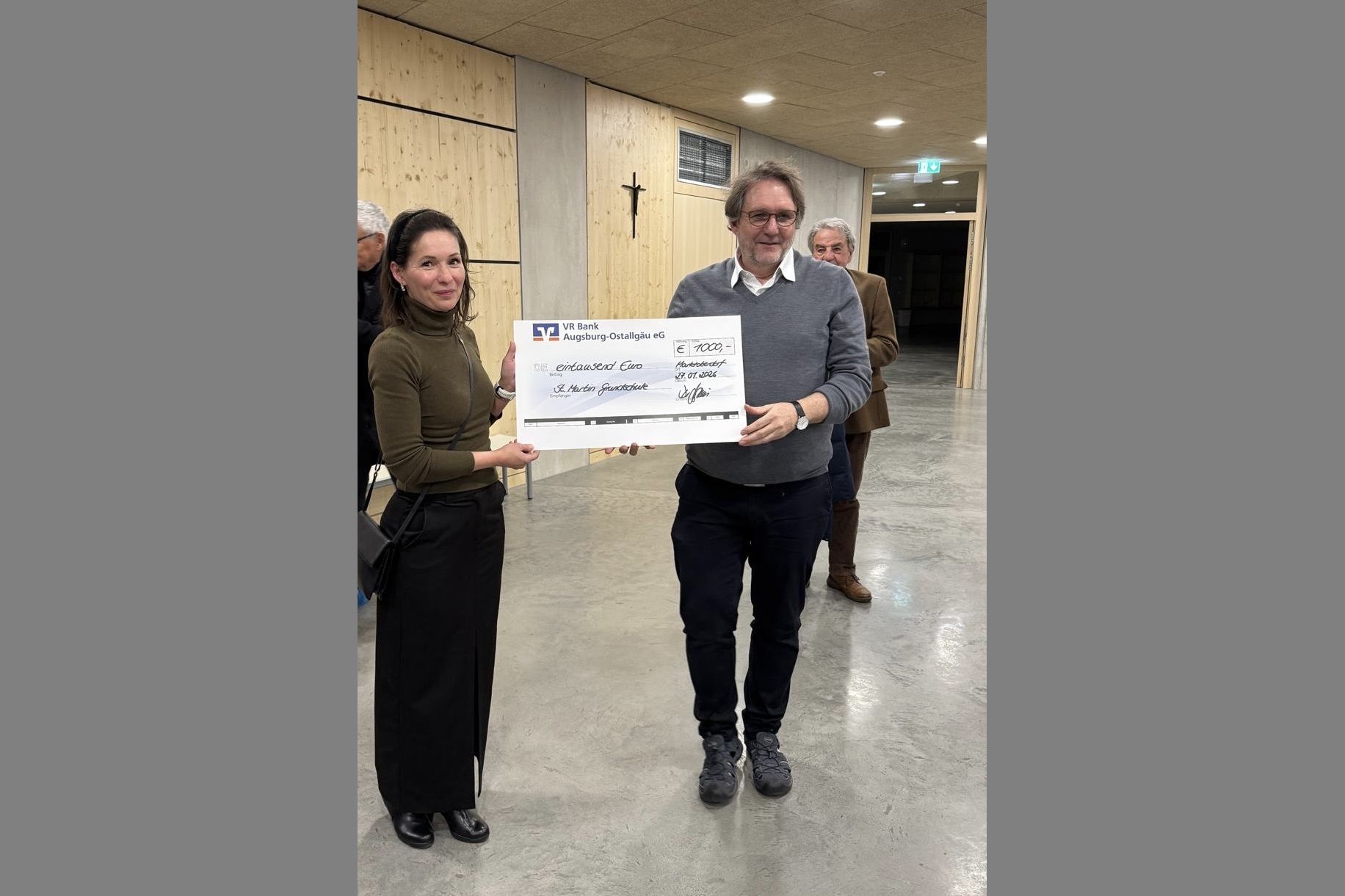 Lionsclubpräsidentin Dr. Natalie Gdynia und Schulleiter Jörg Schneider